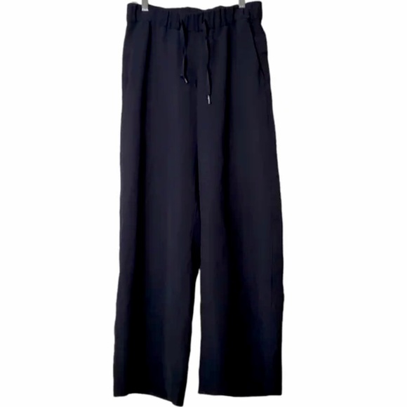 Lululemon On The Fly Flared Trouser - Picture 4 of 6